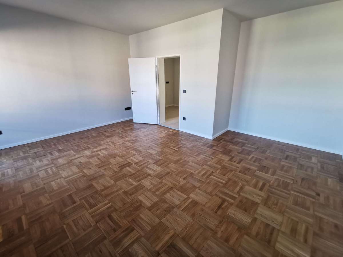 KL - City / Nähe Mall, 3 ZKB, 2 Balkone, Einbauküche, Gäste WC - Foto 4